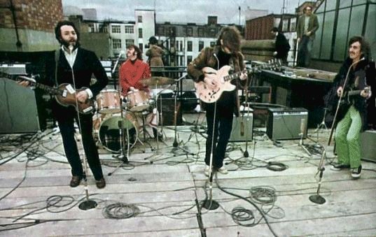 Concert at the roof of Apple Studios