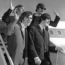 The Beatles arrives in San Francisco 